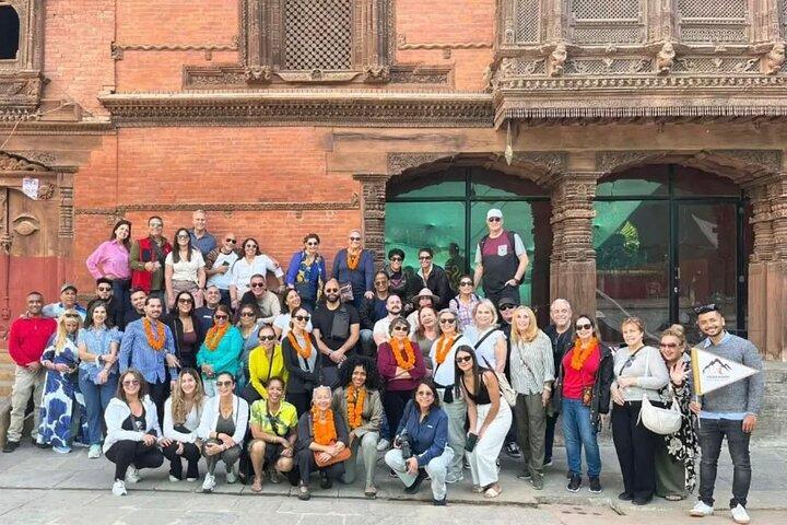 8 Days Nepal Tour Package: Kathmandu, Pokhara & Chitwan Safari