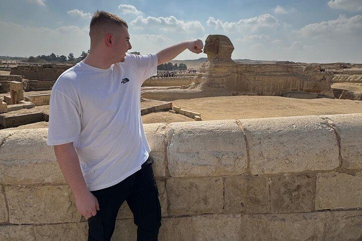 Giza pyramids Tour with horse drawn carriage or camel ride