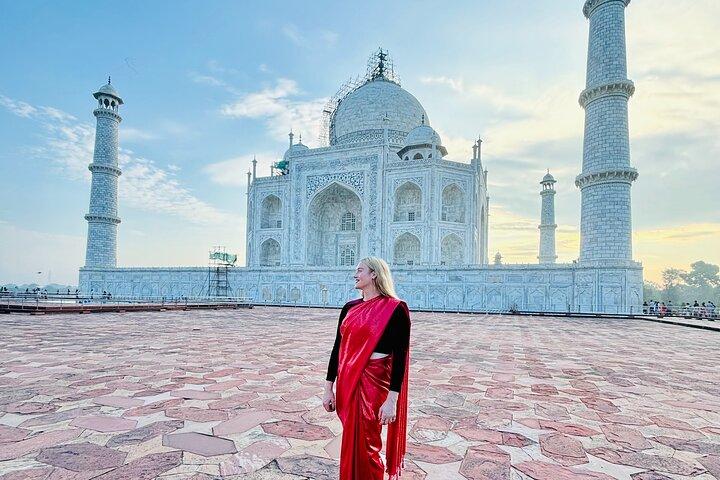 From Delhi: Taj Mahal, Agra Fort & Baby Taj by Car and Guide