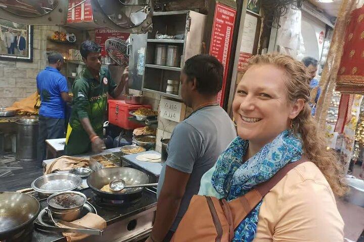Delhi City Tour: Old Delhi, Markets, Monuments & Street Food Walk