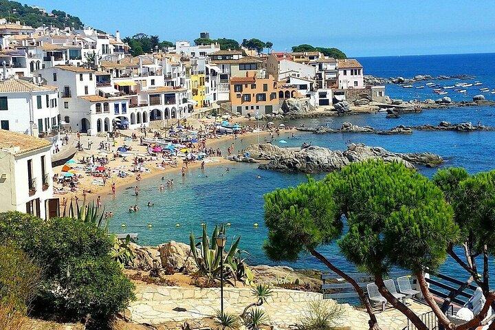 Private Girona & Costa Brava Tour with pickup from Barcelona