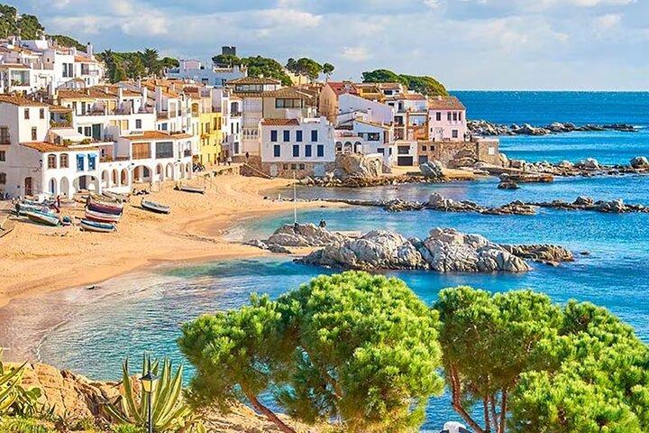 Private Girona & Costa Brava Tour with pickup from Barcelona