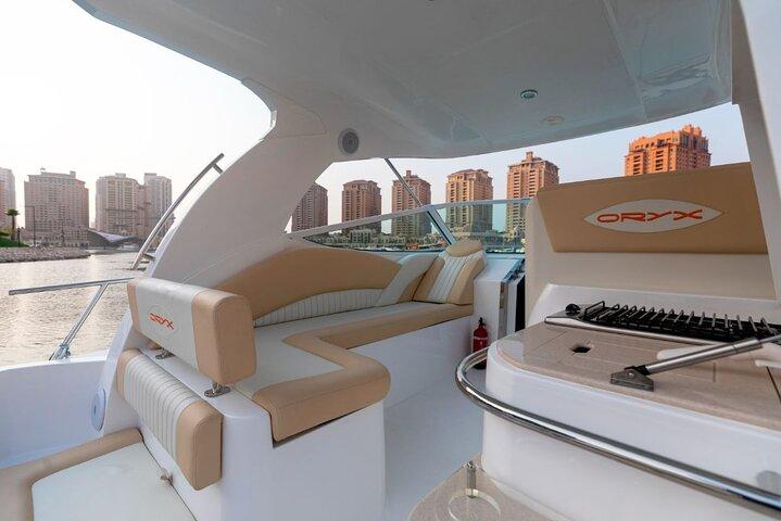 Private Yacht Cruise Dubai Marina (31FT-35FT) Luxury Charter
