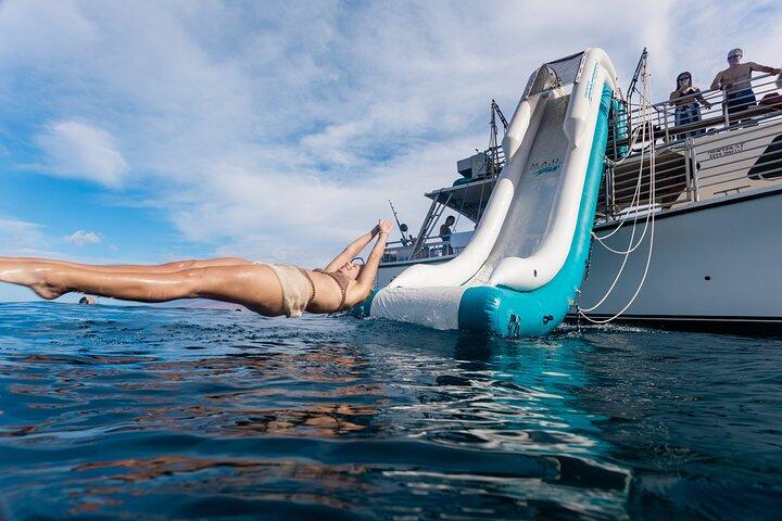 Maui: Molokini & Turtle Town Snorkel & Waterslide Adventure