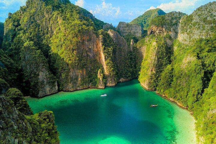 Phuket: Early Speedboat to Phi Phi, Bamboo, Snorkeling & Lunch