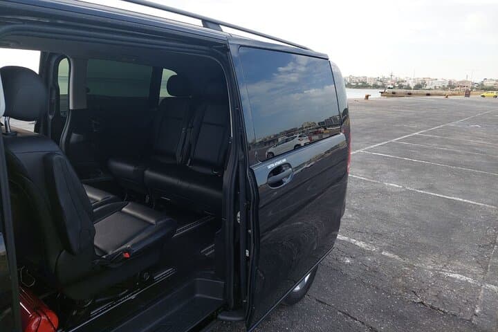 Lavrio Port to Athens Hotels Private Transfer with Meet & Greet