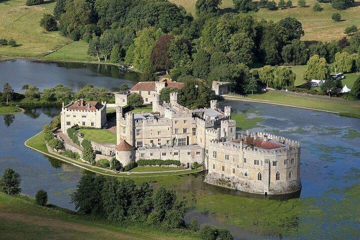 Leeds Castle Canterbury and Dover Cliffs Private Tour from London