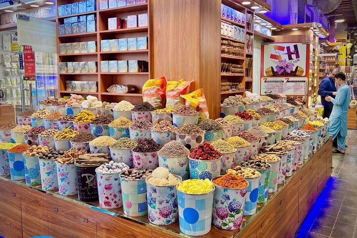 Discover Dubai,Culture, History, Street food ,Abra and Souks Tour