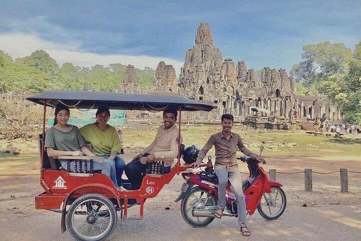 Siem Reap Angkor Wat Complex Tour by Private Tuk Tuk