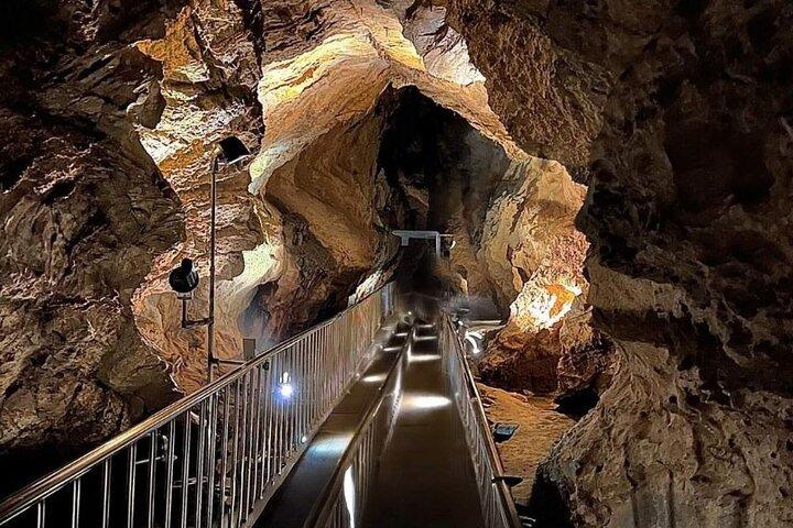 Danyang Tour to Guinsa Temple & Dodamsambong Peaks & Ondal Cave