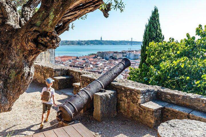 Lisbon Private Family Tour Castle Visit , Local Tastings & Games