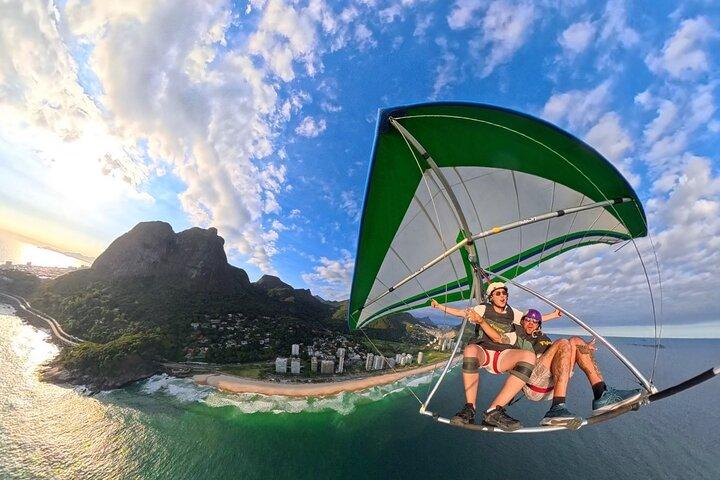 Hang Gliding and Paragliding in Rio de Janeiro