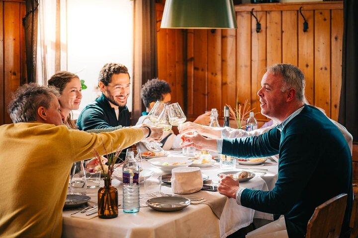 Wachau Valley Private Wine Tour with Tasting and Gourmet Lunch