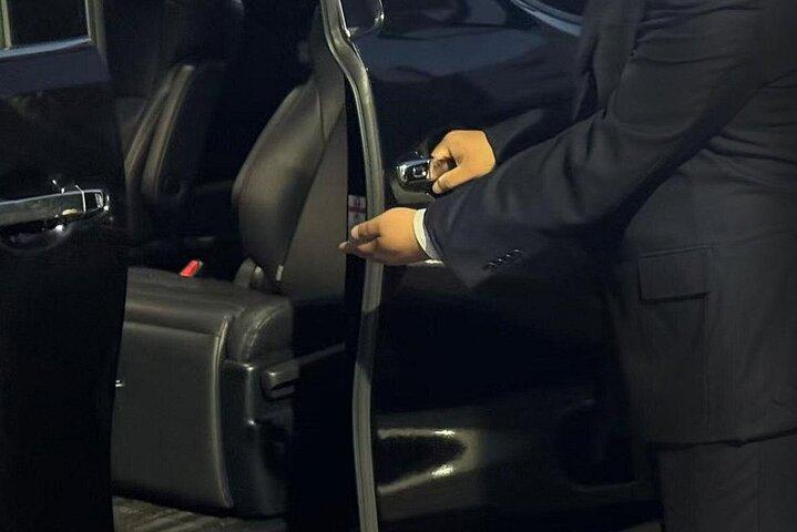 Tokyo private transfer to Haneda Airport (HND)