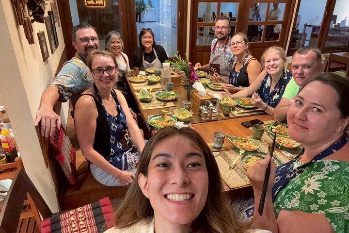 Thai Cooking Class in Bangkok's Old Town with Market Tour