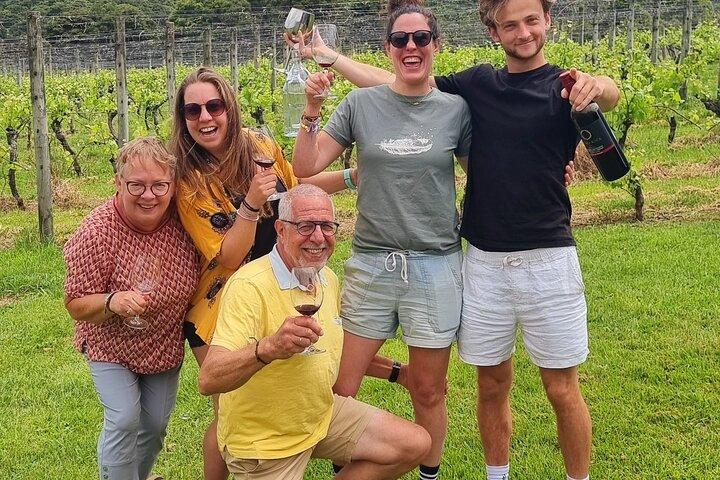 WAIHEKE ZEITGEIST Small Groups Ultra Boutique Off Grid Wine Tours