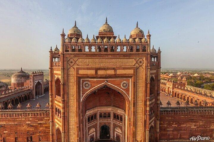 Taj Mahal Agra Fort And Fatehpur Sikri Tour From Agra BY Tuk Tuk