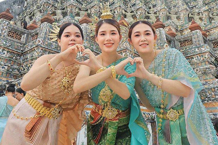 Bangkok Full Set Thai Costume Experience with Hairdo and Makeup
