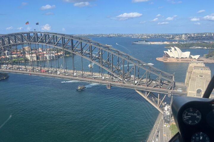Scenic Helicopter Flights Over Sydney and Beyond