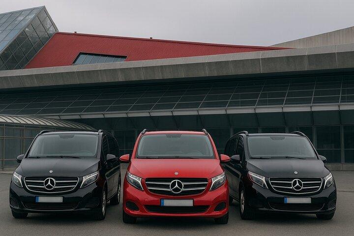 Keflavik Airport One-Way Private Transfer To or From Reykjavik