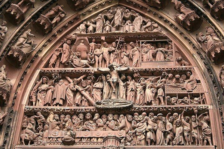 Strasbourg Cathedral audio guide with mobile phone