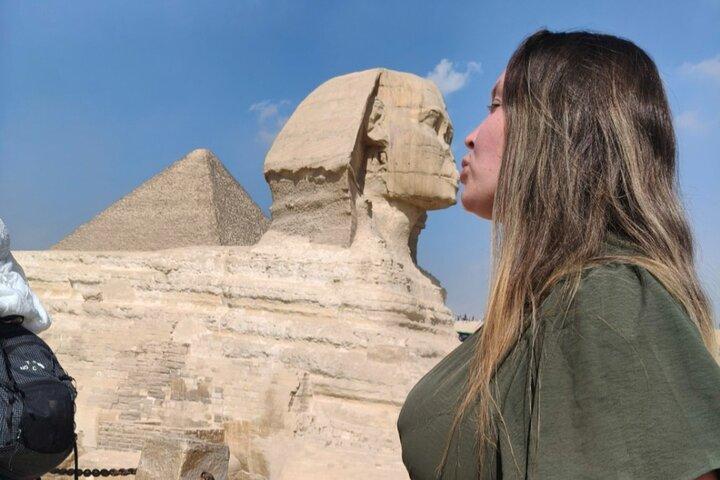 All-Inclusive Private Tour: Giza Pyramids,Sphinx,Sakkara &Memphis