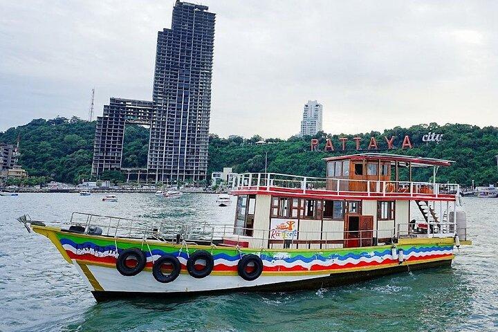 Pattaya Sunset Boat Party with Model Dancers, Music and Food
