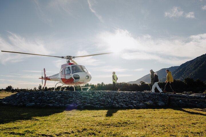 Fox Glacier: 25-Minute Helicopter Flight with Snow Landing