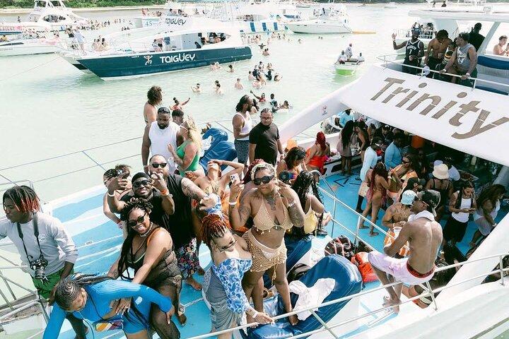 Best Hip Hop Party in Punta Cana with Open Bar and DJ Adults Only