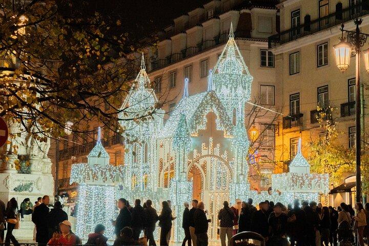 Lisbon Christmas Lights Tuk-Tuk Tour with Local Guide