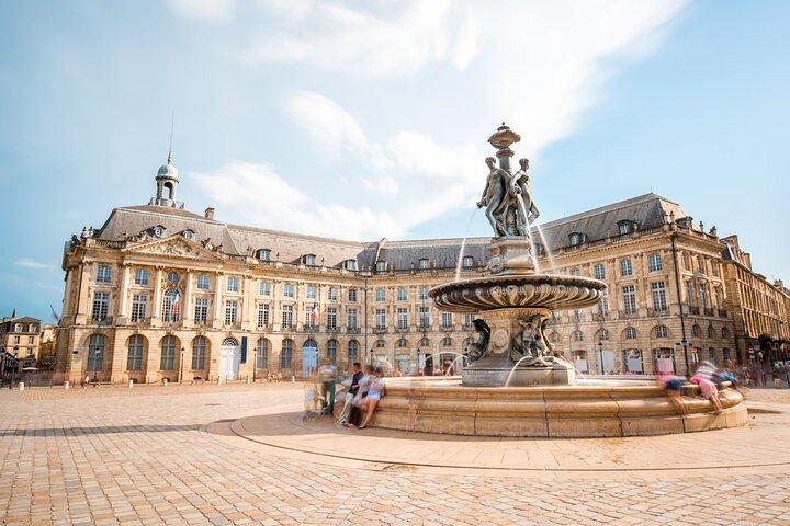 Bordeaux Private Walking Tour with a Local