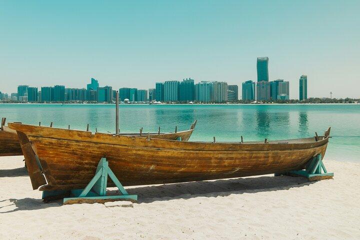 Abu Dhabi Top 15 Must-See Attractions with Grand Mosque and Souks