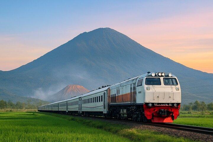 From Yogyakarta: Mount Bromo and Ijen Crater Tour with Train 3D2N