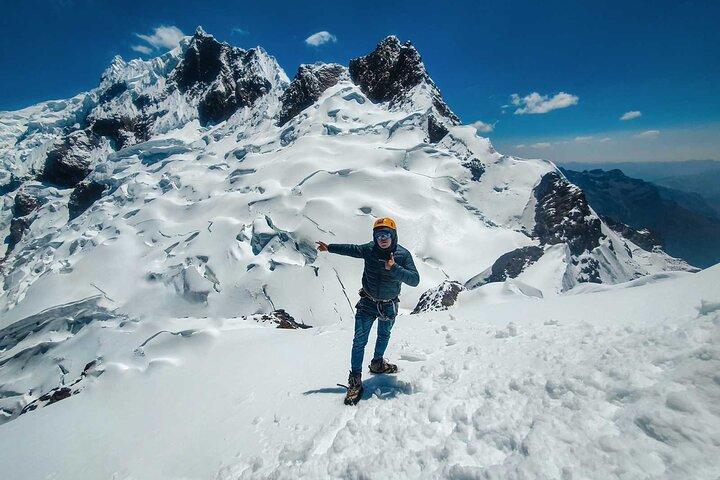 Nevado Mateo Full Day Climb in Huascarán National Park