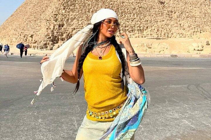Luxury Private Pyramids Tour with Lunch and Camel Ride