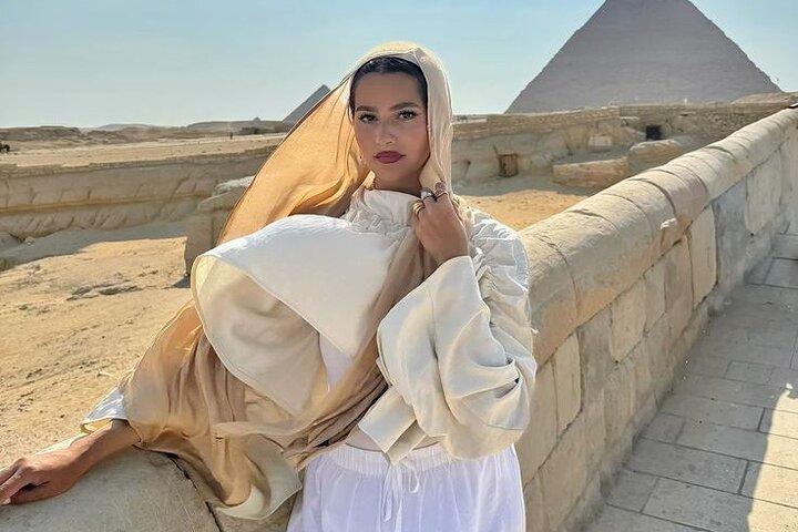 Luxury Private Pyramids Tour with Lunch and Camel Ride
