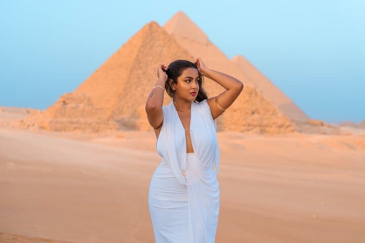 Pyramids of Giza tour with a professional photoshoot +(Editing)
