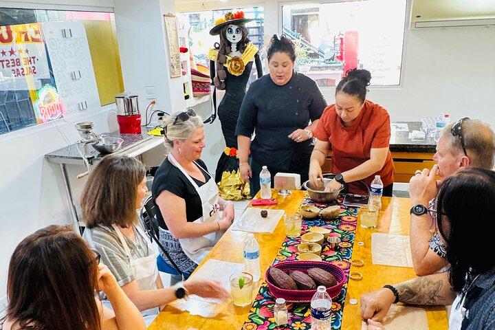 Chocolate Tasting and Crafting Workshop in Cabo San Lucas