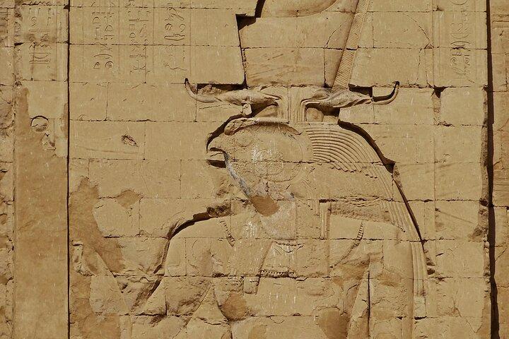 Private Full-Day Tour from Luxor to Aswan,Kom Ombo & Edfu Temples