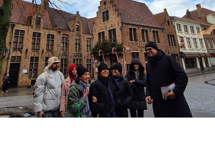 Bruges Guided Small Group Day Trip from Paris with Canal Cruise