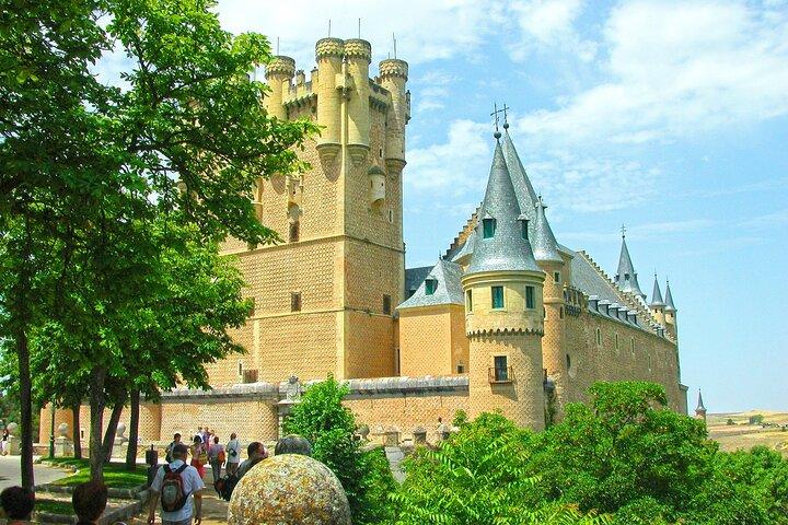 Private Madrid Escapade to Toledo and Segovia