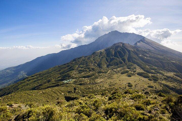 4 Days Mount Meru Trekking