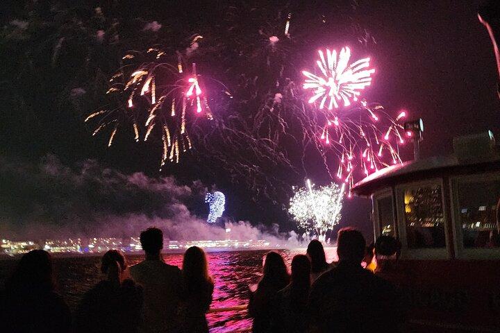 Chicago Fireboat Fireworks Cruise