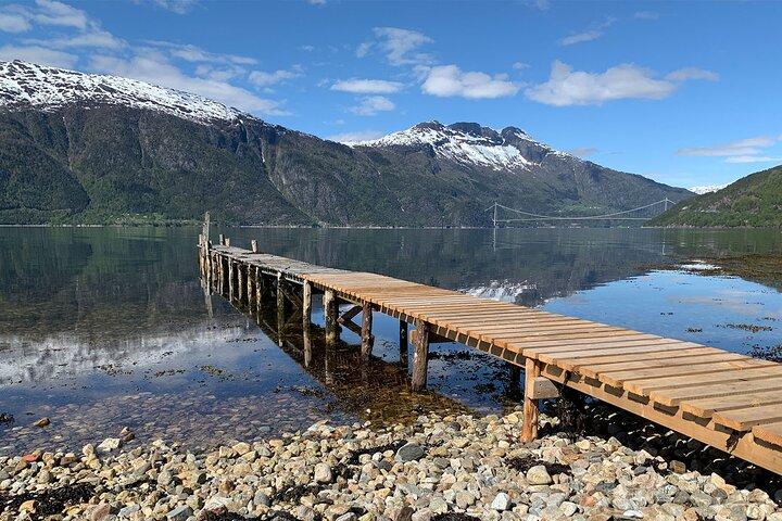 Bergen: Hardangerfjord, Waterfalls, Culture & Apple pie