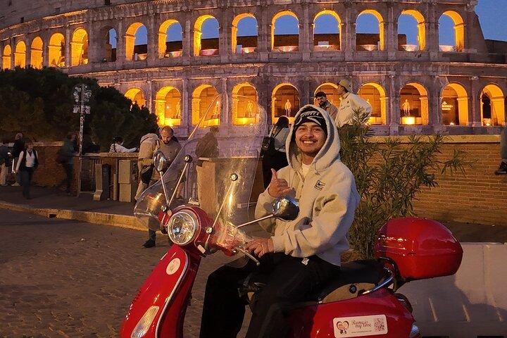 Rome Private Vespa Tour Pick-up from Hotel