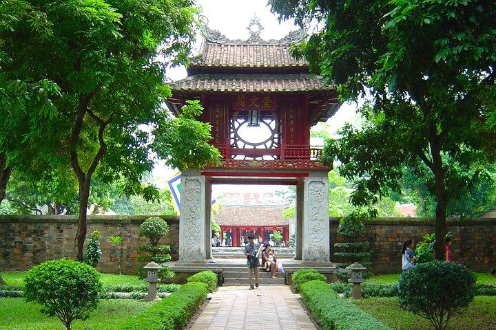 Hanoi, Halong Bay & Ninh Binh: 3-Day Signature Luxury Escape