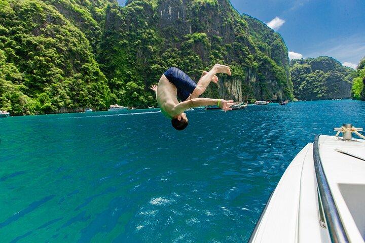 Phi Phi Islands One Day Tour by Speedboat From Phuket