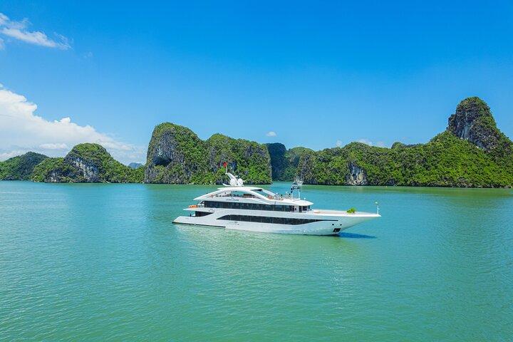 Premium Halong Bay Day Cruise from Hanoi 5 Star Luxury Tour