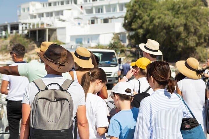 Athens Private Cruise with Meal, Open Bar & Transfer