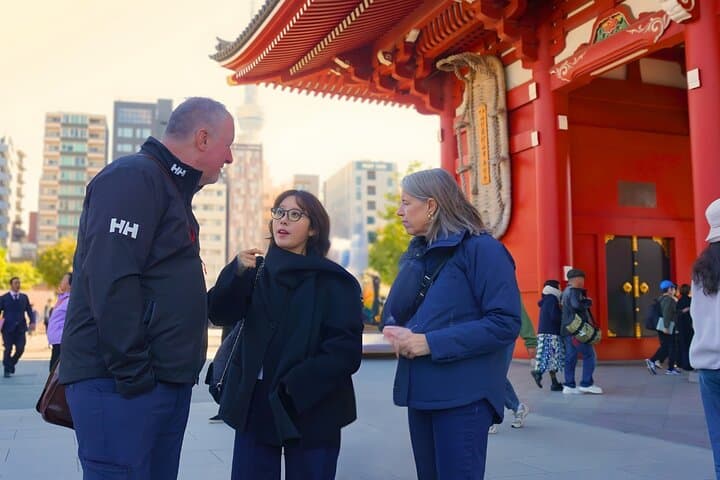Tokyo Asakusa Temple & Shrine Walking Tour with Local Guide